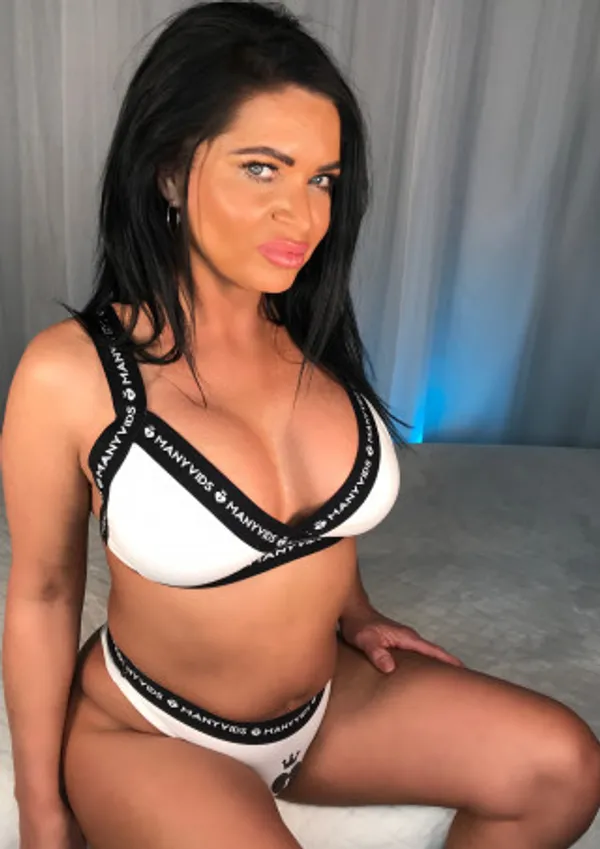 Siena Rose's BabeWiki Profile