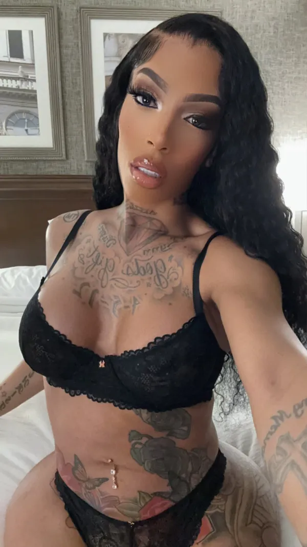 sierrasospicy's BabeWiki Profile