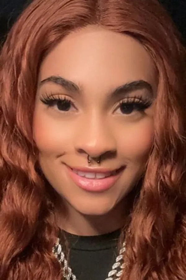 Simone Ryder's photo 4