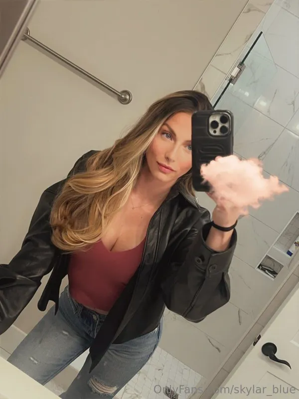 Skylar Blue's photo 9