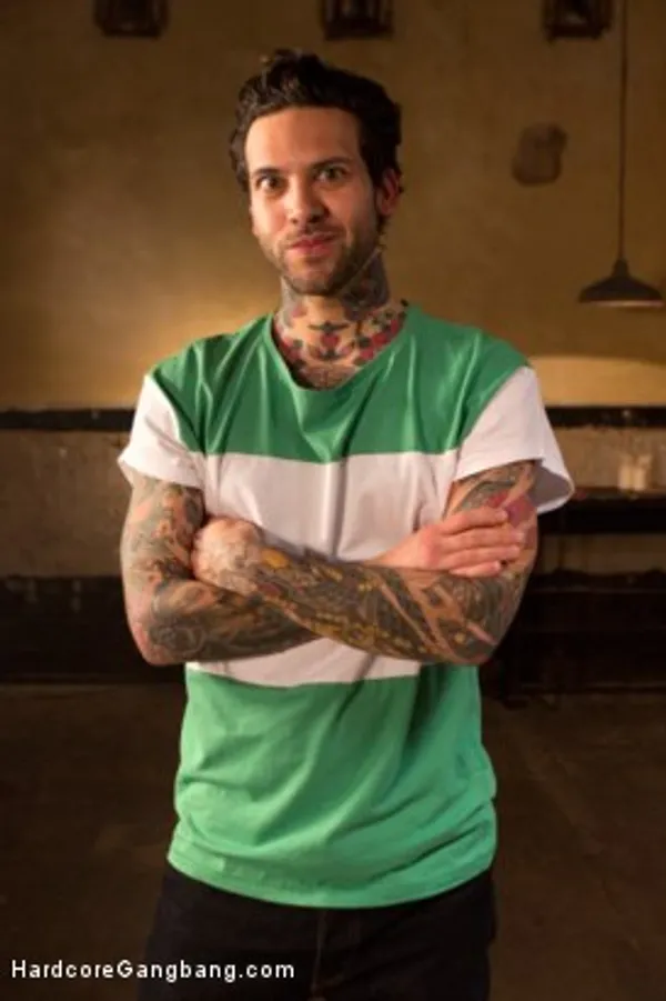 Small Hands's photo 10