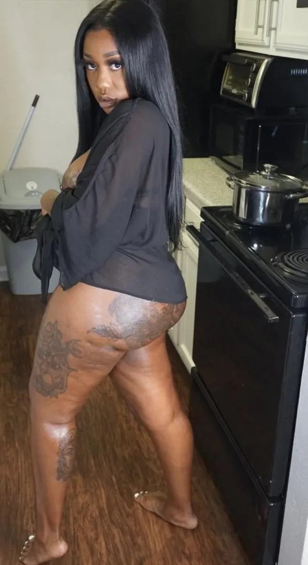 Smoovee Groovee's BabeWiki Profile