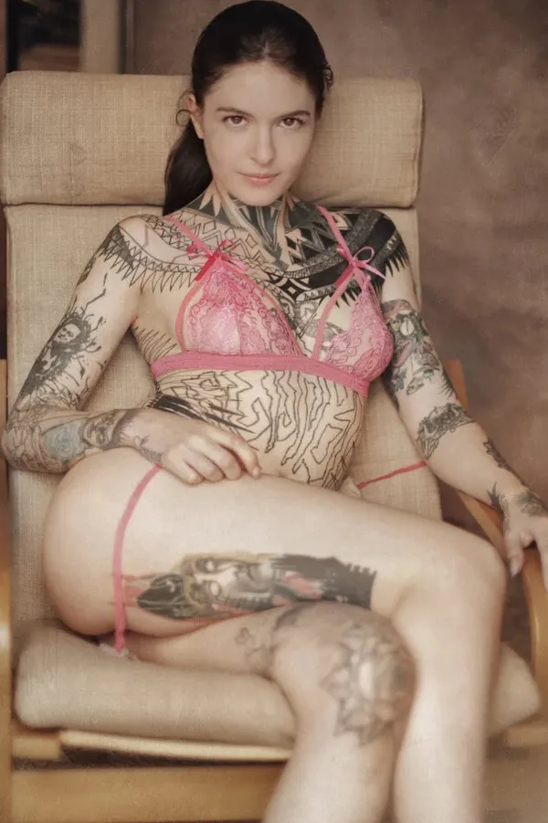 Snow Green's BabeWiki Profile