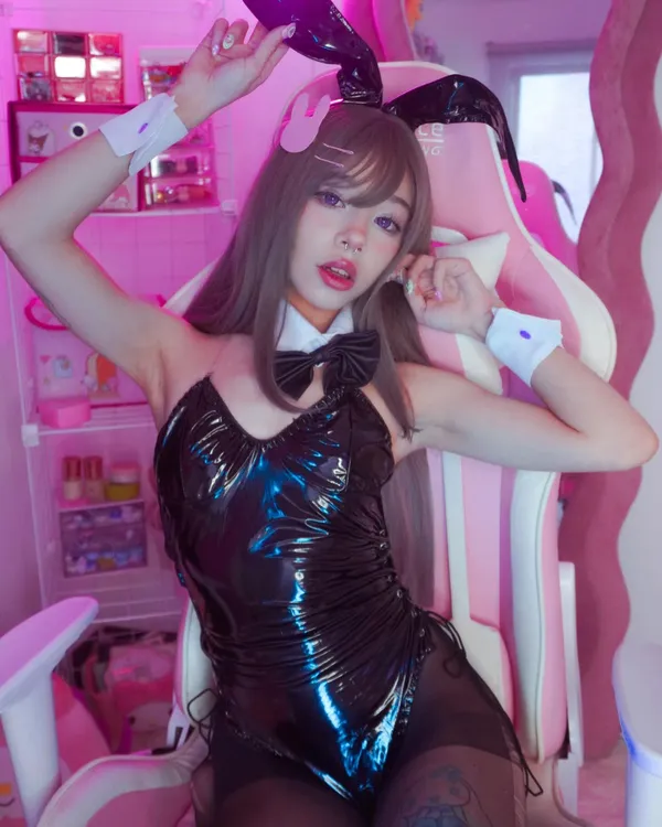 Sofi Villalobos's BabeWiki Profile