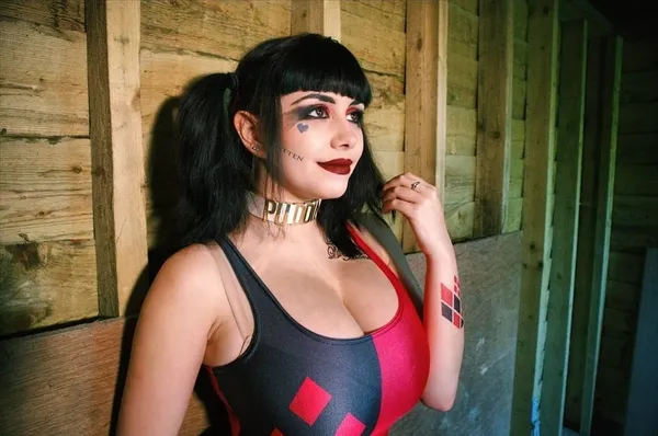 Soheila Clifford's photo 7