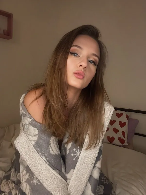 Sophia Hazelnut's photo 4