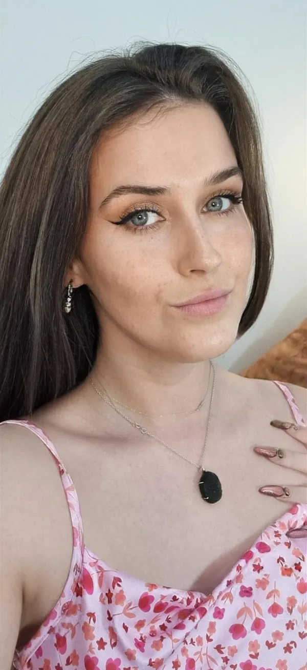 SophiaTruee's BabeWiki Profile