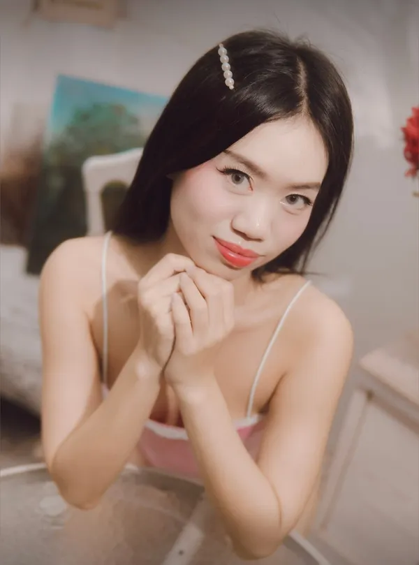 sophiesays1's BabeWiki Profile