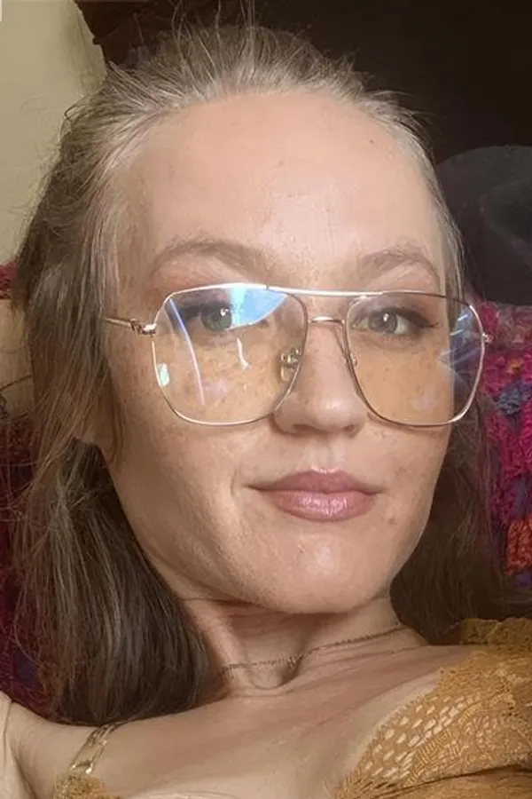 SpitInMyMouth420_'s photo 3