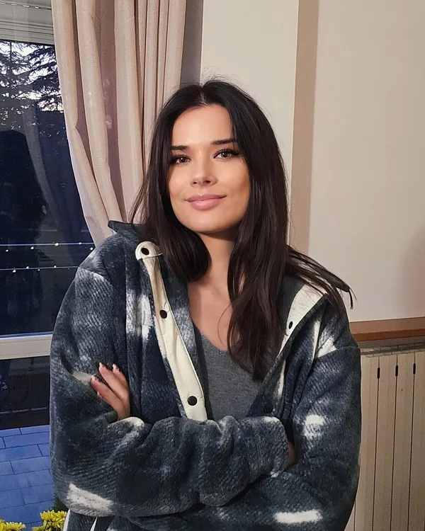 Starling ASMR's photo 6