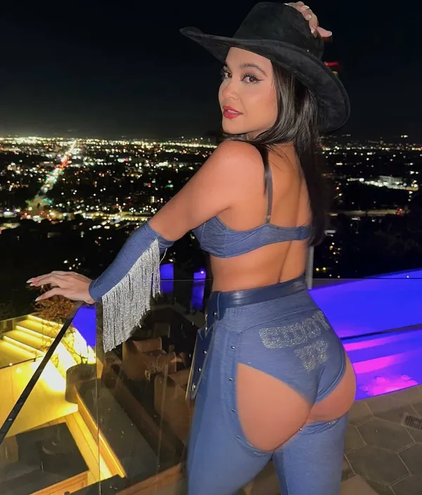 Stella Hudgens's photo 4