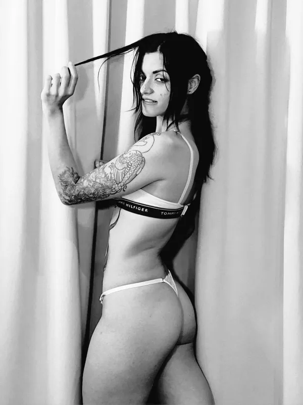 Stephanie Crime's photo 6