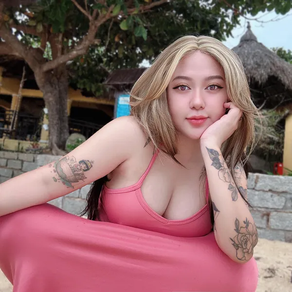 Suzie Nguyen's photo 7