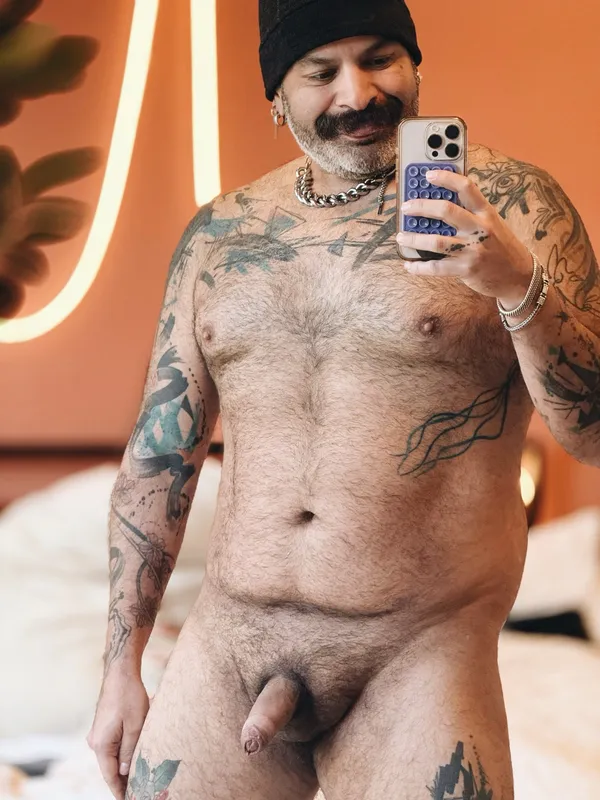 sweatyandhorny's BabeWiki Profile