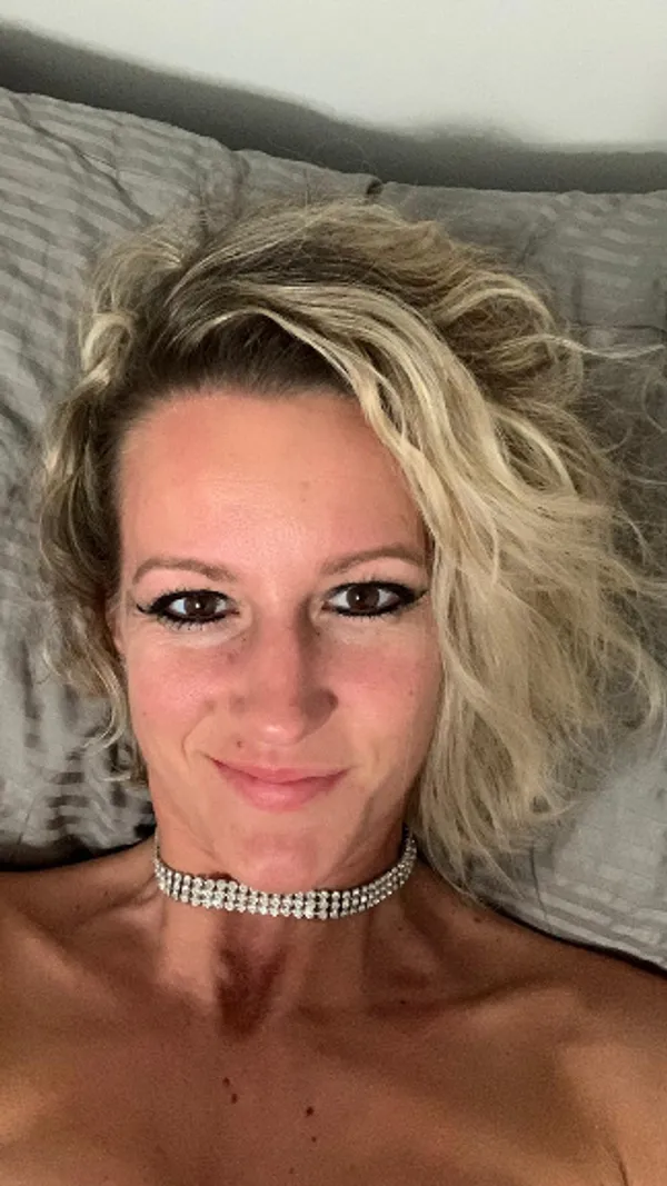 sweetpea1122's BabeWiki Profile