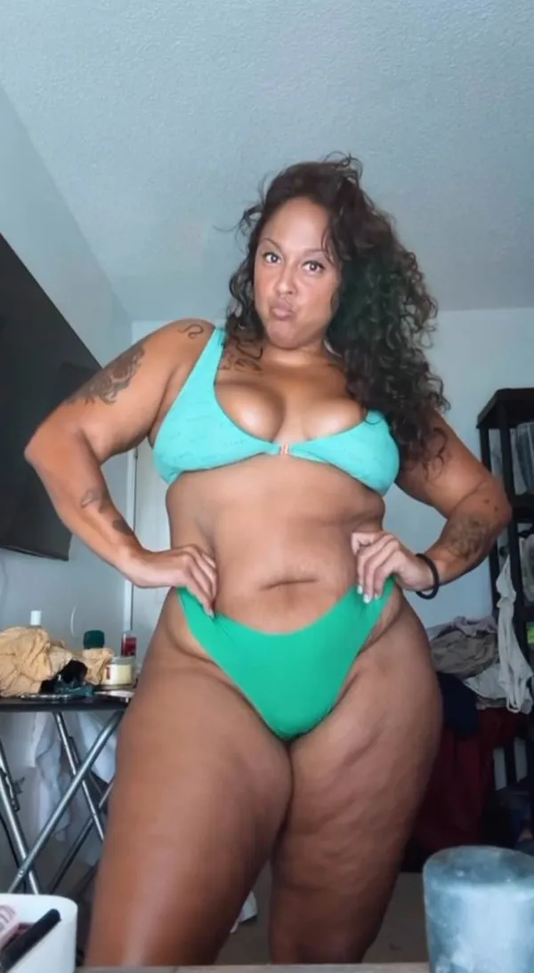 Sweettea Tina's BabeWiki Profile