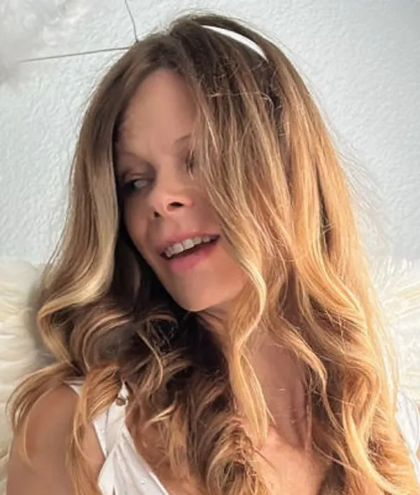 Sydney Ryan's photo 9