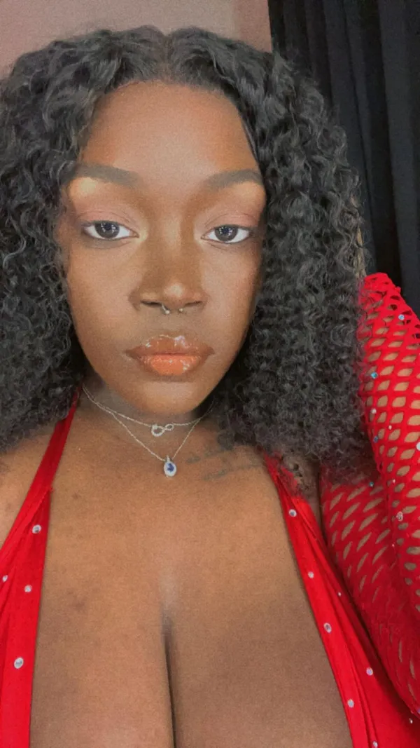 Tapout Queen's BabeWiki Profile