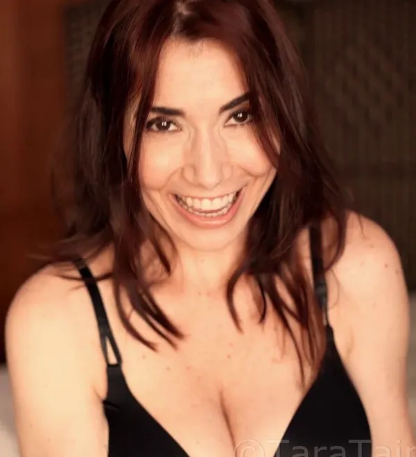 Tara Tainton's photo 4