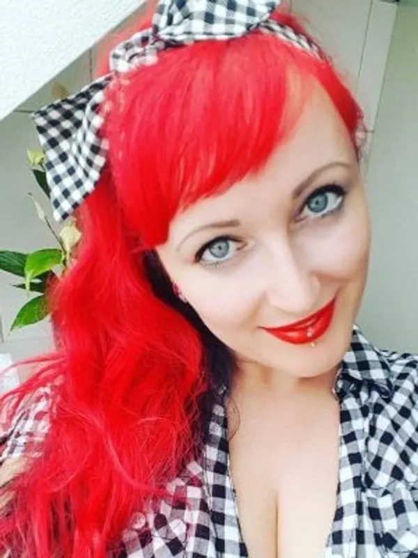 Taylor Burton's BabeWiki Profile