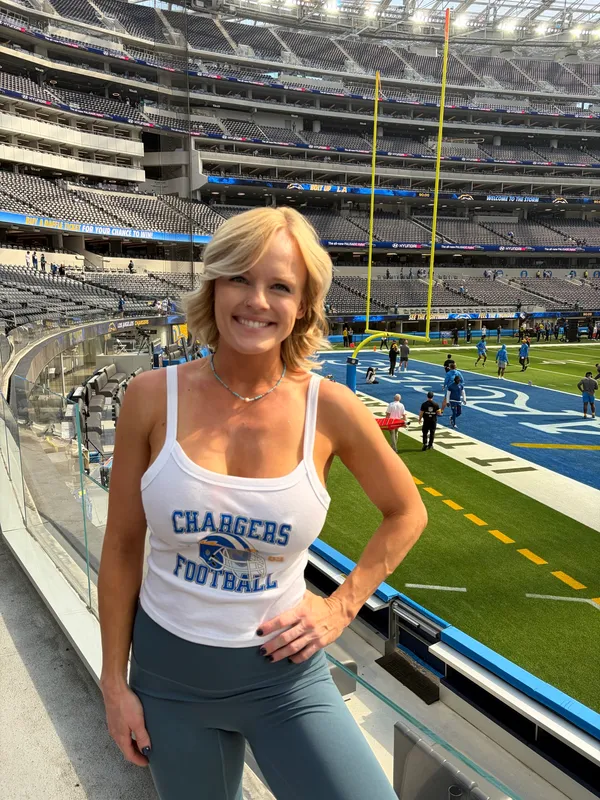 taylor_love_303's BabeWiki Profile