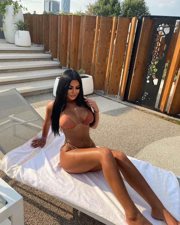 Thalia Velar's photo 3