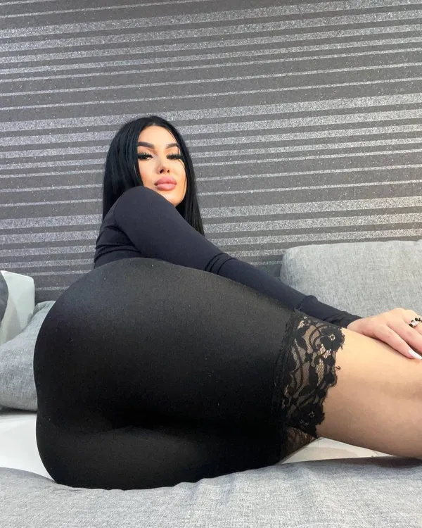 Thalia Velar's photo 9