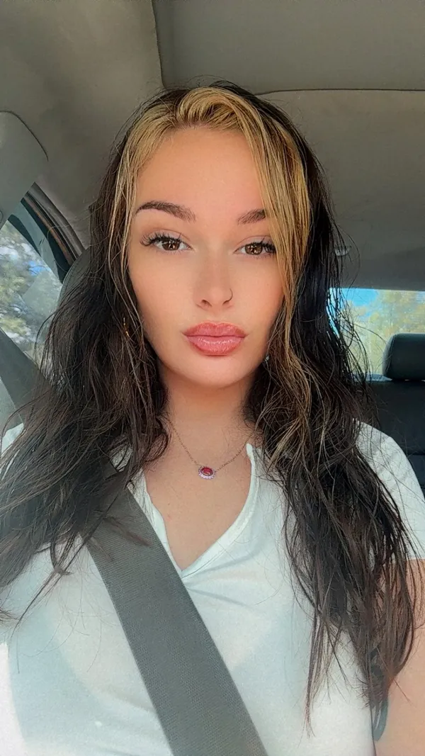 TheReallMissVee's BabeWiki Profile