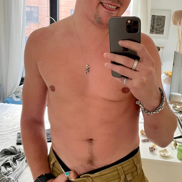 thisguyfox's BabeWiki Profile