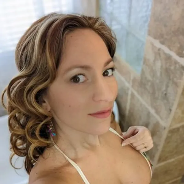 Tiffany Flowers's photo 5