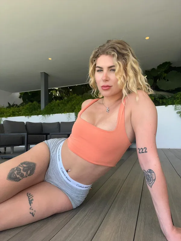 Tina Snows's photo 3