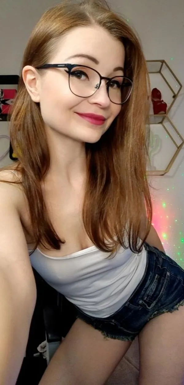 TinyEmily's BabeWiki Profile