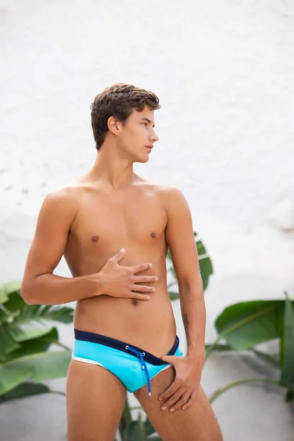 Tom Houston's photo 3