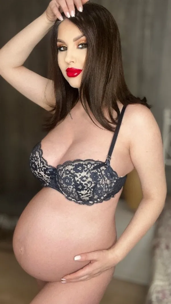 Tonnia Taylor's photo 4