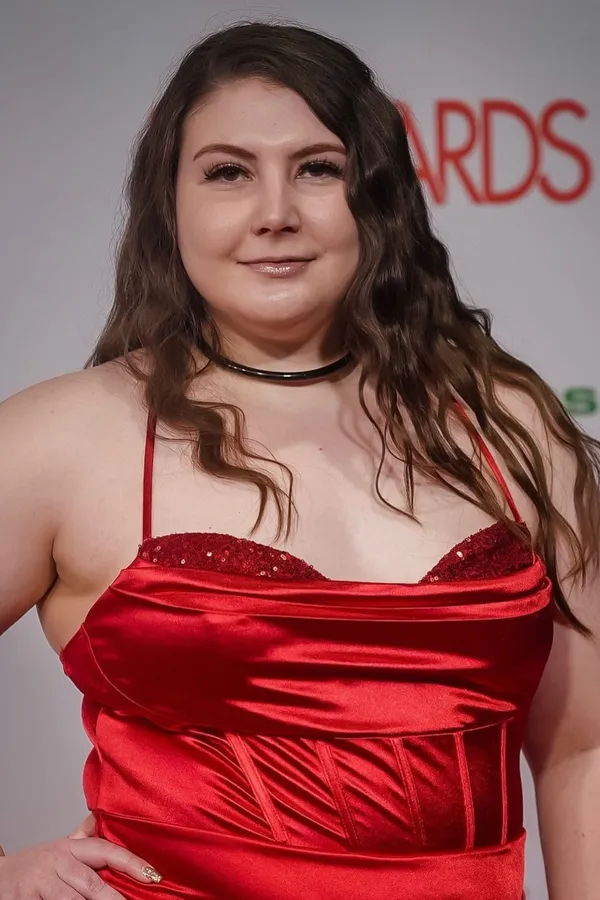 Treasure's BabeWiki Profile