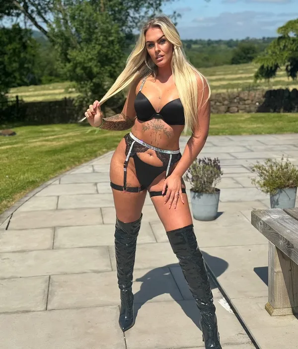 Trucker Baddie's photo 3