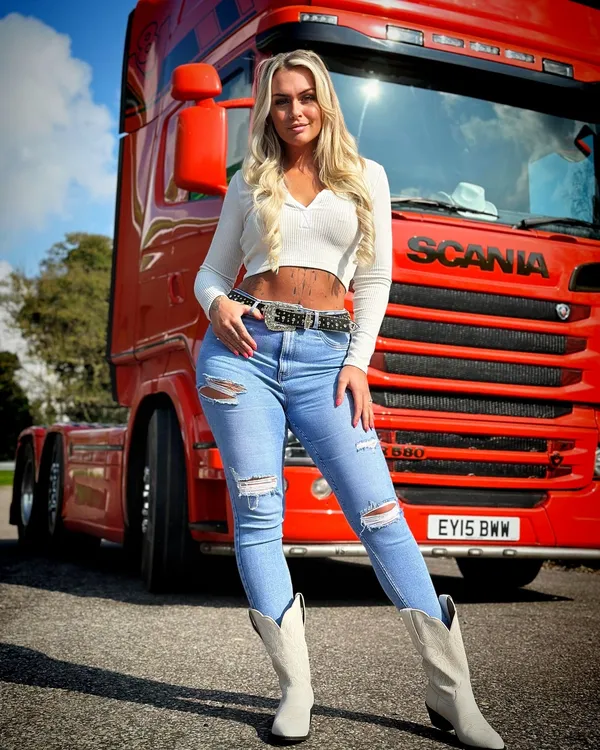 Trucker Baddie's photo 4