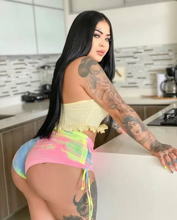 Una Cakez's BabeWiki Profile