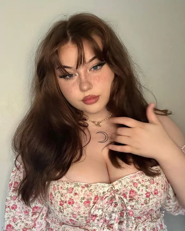 Unholy Holly's photo 3