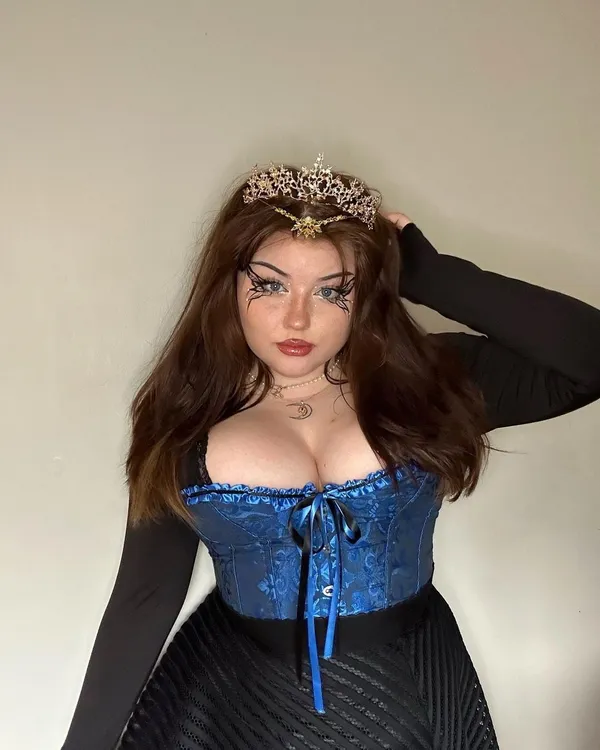 Unholy Holly's BabeWiki Profile