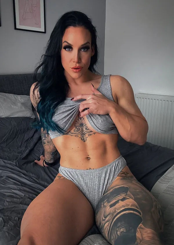 Urban Vixen's BabeWiki Profile