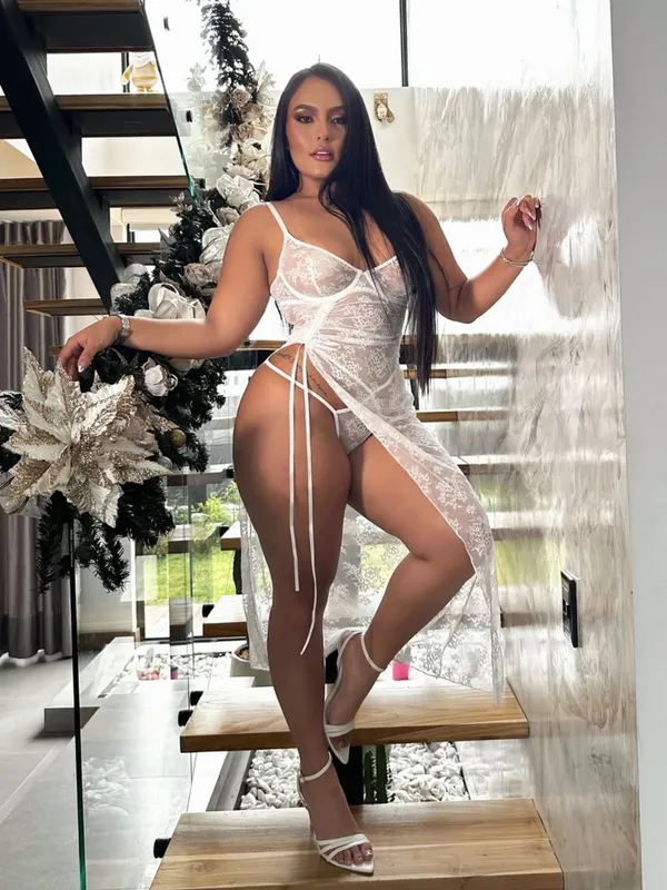 Valentina Arias's BabeWiki Profile