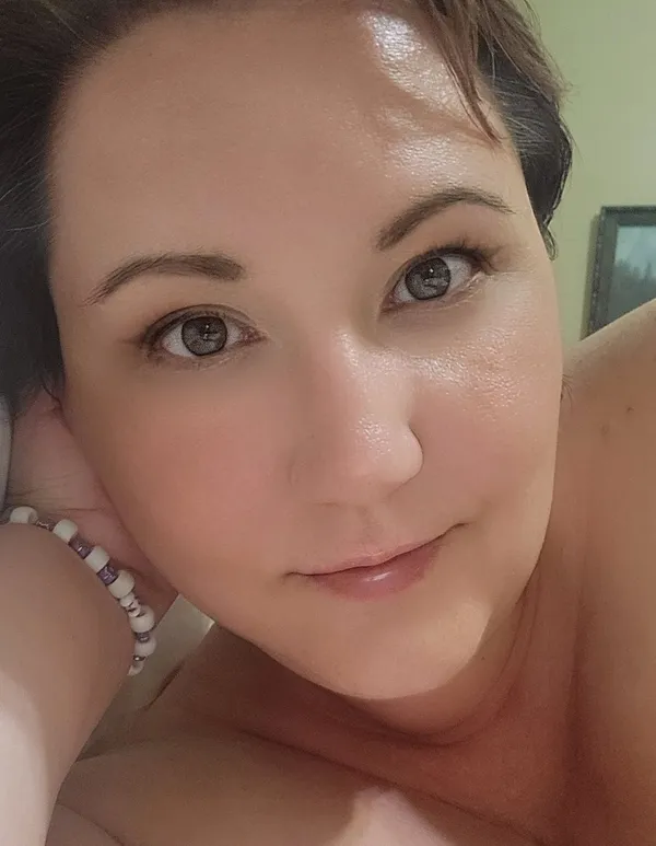 Valerie Belle's BabeWiki Profile