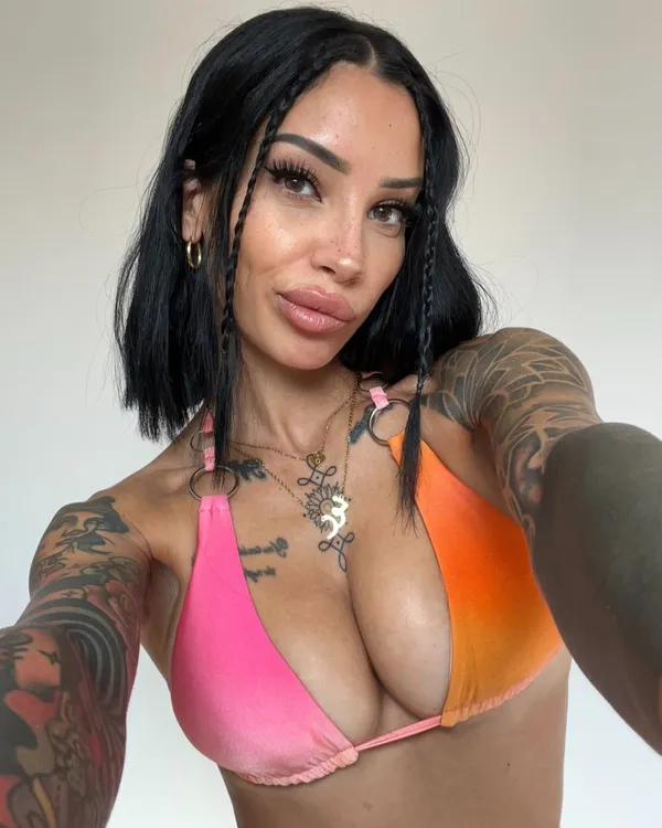 Vanessa Ouerhani's photo 7