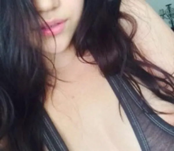 Vee Valencia's BabeWiki Profile