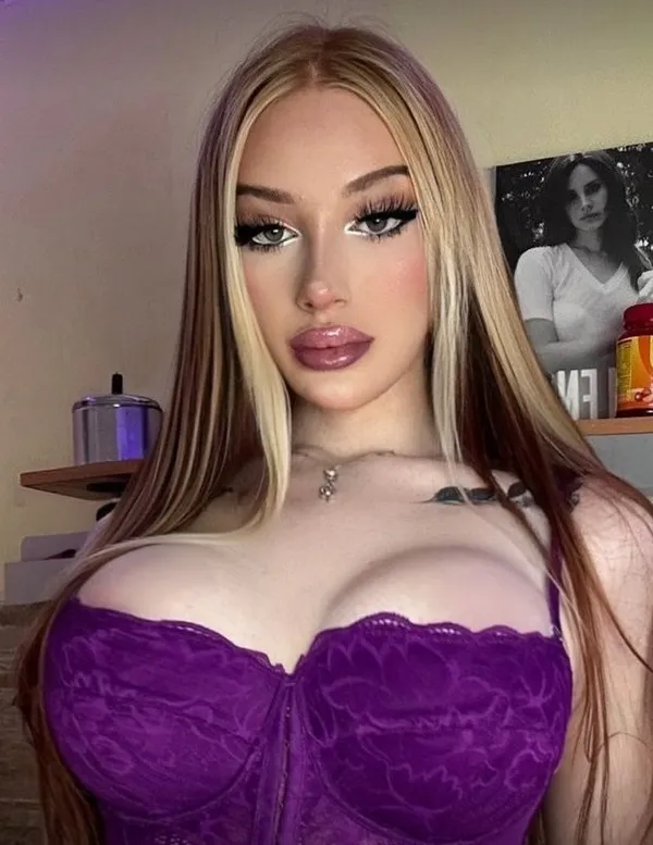 Venom Medusa's BabeWiki Profile