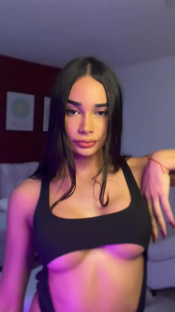 Veronica Del Rey's BabeWiki Profile