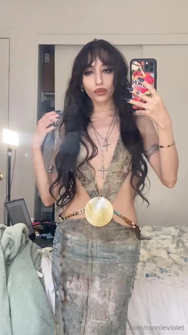 Veronica Violet's photo 7