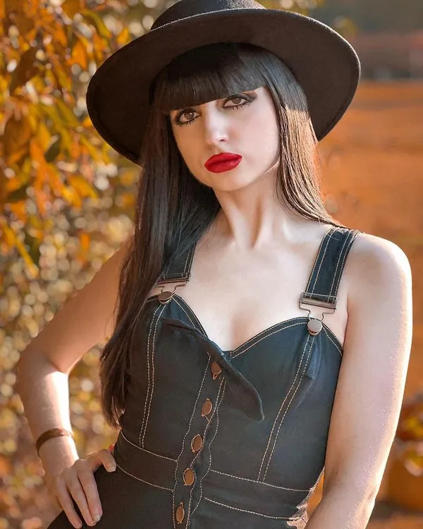 Vesper Vyce's photo 4