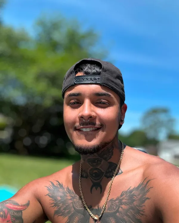 Victor Pleases's photo 3